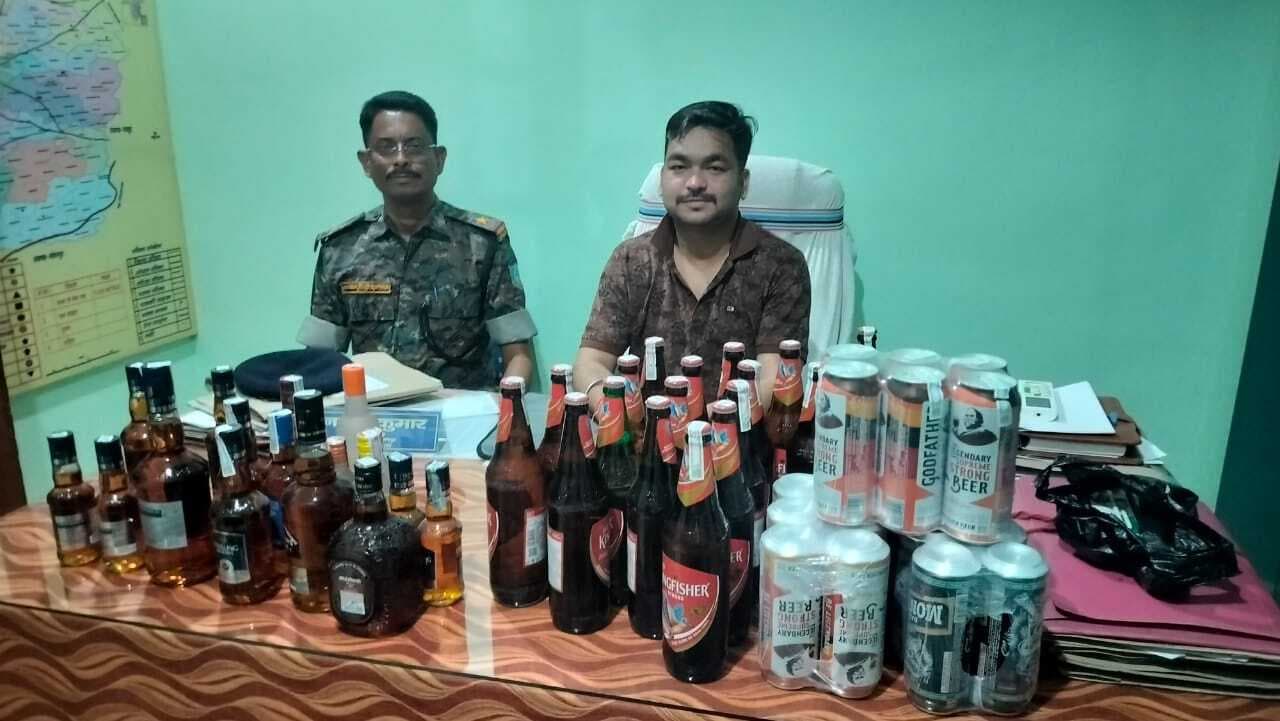 पुलिस ने किया छापेमारी कर विदेशी शराब को किया जब्त