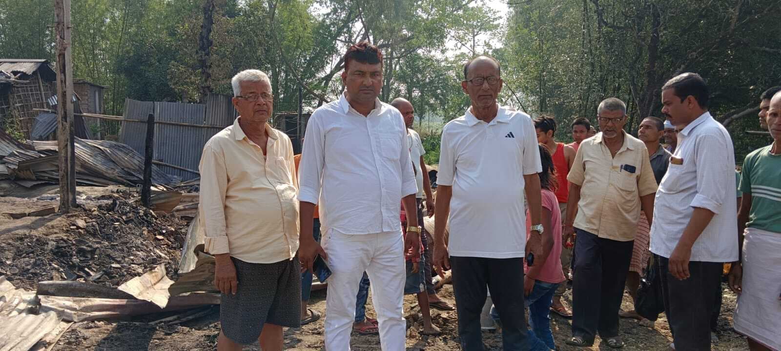 आग लगने से सात घर जले, दस लाख की सम्पत्ति स्वाहा