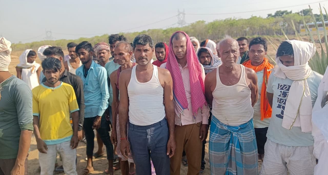 ट्रैक्टर ने बाइक सवार युवकों को मारा धक्का, एक की मौत