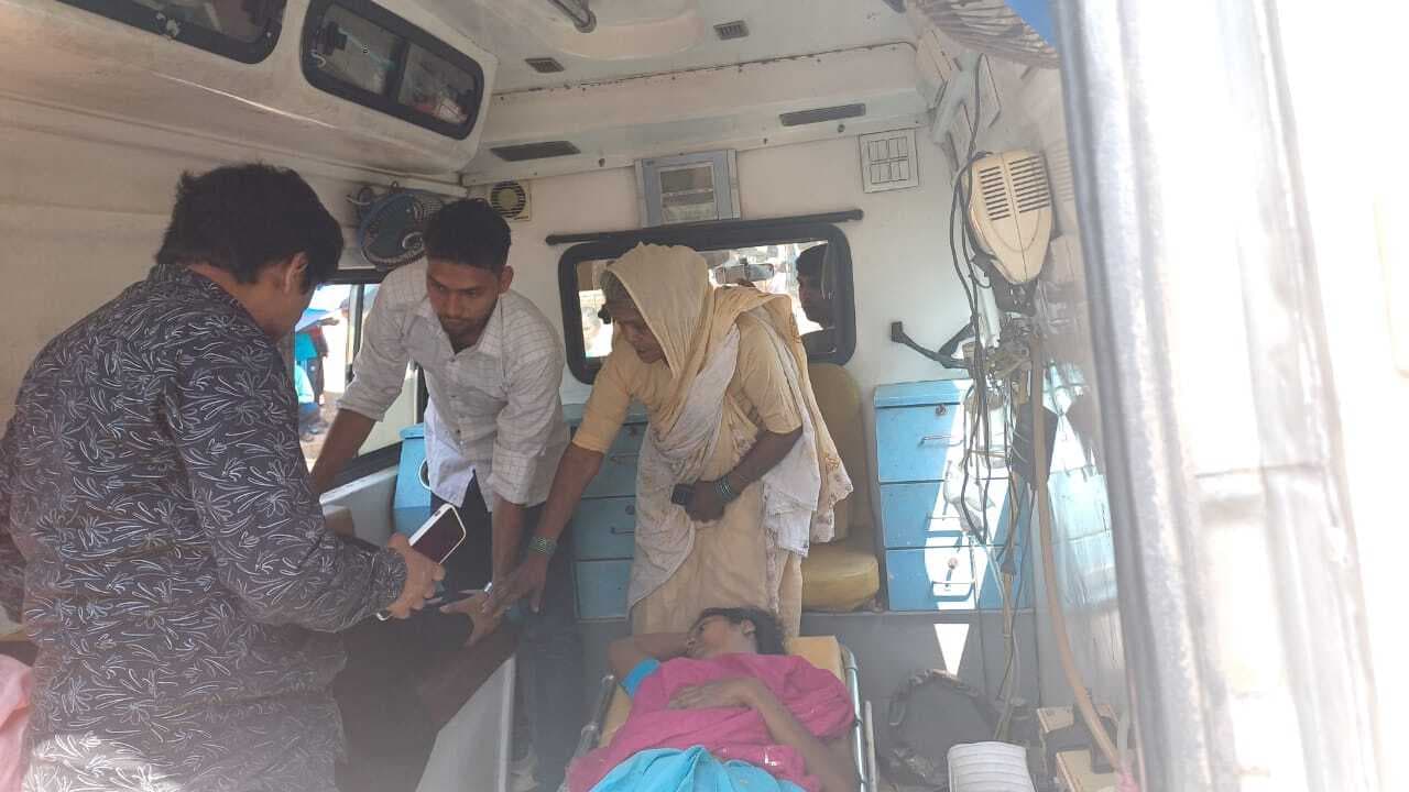 पिकअप वैन व ऑटो में टक्कर, सात यात्री घायल