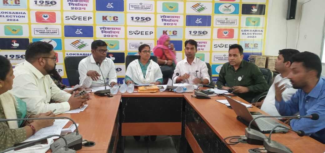 वोटेर गोलपो बोंधू रे वोटेर दिन फिरे आसून