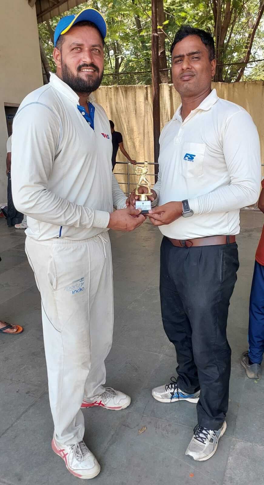 आकाश सिंह ने 33 गेंदों में जड़ा तूफानी शतक