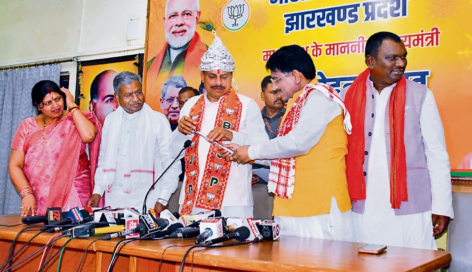 देश में मोदी की लहर, कांग्रेस ने टेक दिये घुटने : मोहन यादव