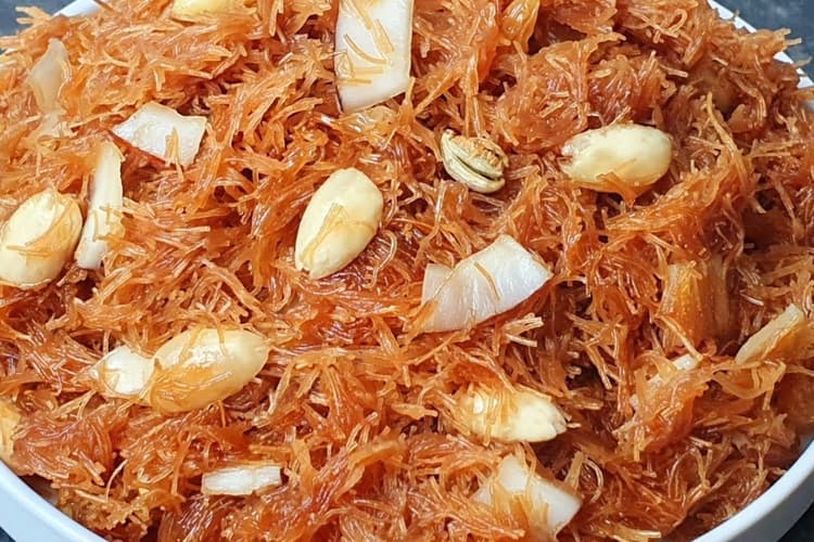 Eid Special Recipe: ईद में बनाएं गुड़ वाली सेवइयां, स्वादिष्ट होने के साथ सेहत के लिए भी है फायदेमंद