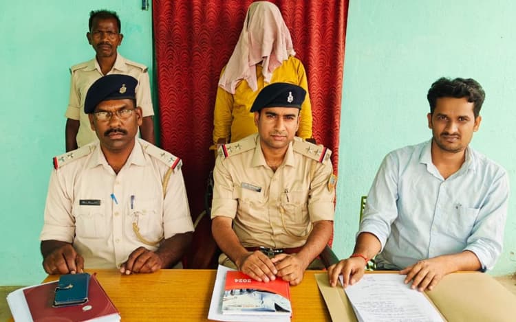 तीनपहाड़ में मानव तस्करी के 2 आरोपी गिरफ्तार, 4 नाबालिग का पुलिस ने किया रेस्क्यू