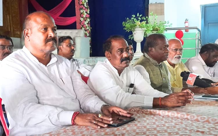 जमशेदपुर से पार्टी के अंदर का ही होगा प्रत्याशी, बाहरी नहीं, झामुमो की बैठक में बोले रामदास सोरेन