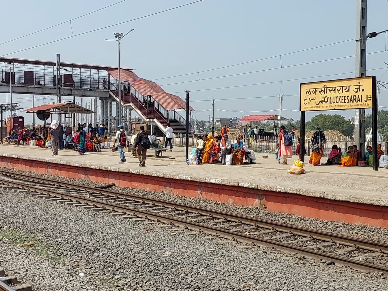 दियारा क्षेत्र में बाढ़ से लगभग एक हजार बीघा के फसल को हो गया नुकसान
