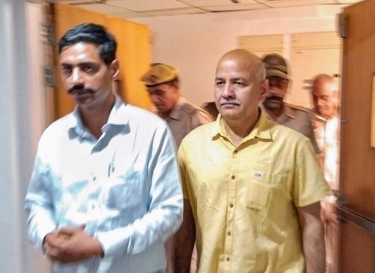 Lok Sabha Election 2024 : मनीष सिसोदिया के बिना 'आप' हो गई है कमजोर? चुनाव को लेकर दी गई कोर्ट में याचिका