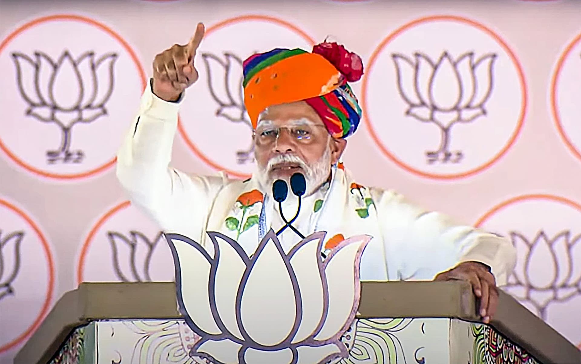 Narendra Modi: पीएम मोदी ने ‘मंगलसूत्र’ पर ऐसा क्या बोल दिया, जिससे आग बबूला हो गई कांग्रेस, जानें पूरा मामला