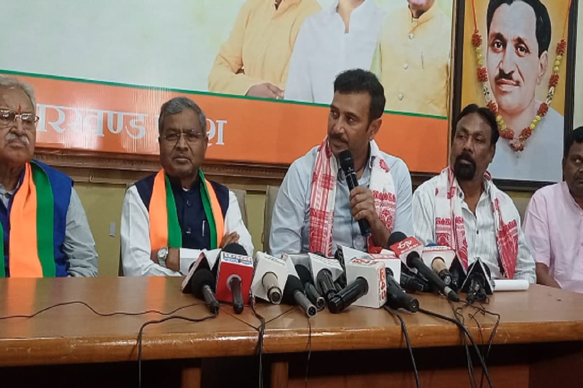 PM मोदी के 400 पार के संकल्प को पूरा करने के लिए बुलायी गयी है बैठक, प्रेस वार्ता में बोले सुदेश महतो और बाबूलाल मरांडी