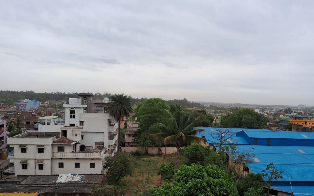 Jharkhand Weather: рдЭрд╛рд░рдЦрдВрдб рдореЗрдВ рдЧрд░рдЬ рдХреЗ рд╕рд╛рде рдмрд╛рд░рд┐рд╢, рд╡рдЬреНрд░рдкрд╛рдд рдХреЛ рд▓реЗрдХрд░ рдСрд░реЗрдВрдЬ рдЕрд▓рд░реНрдЯ, 1 рдЬреВрди рддрдХ рдмрд░рд╕реЗрдВрдЧреА рд░рд╛рд╣рдд рдХреА рдмреВрдВрджреЗрдВ