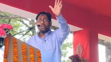CPI नेता अतुल कुमार अंजान का बांका से था गहरा लगाव, अंतिम बार अगस्त 2023 में आये थे अपने पैतृक गांव CPI नेता अतुल कुमार अंजान का बांका से था गहरा लगाव, अंतिम बार अगस्त 2023 में आये थे अपने पैतृक गांव