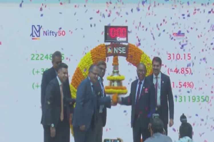 Aadhar Housing Finance ने मारी बाजार में एंट्री, जानिए कैसा रहा लिस्टिंग गेन