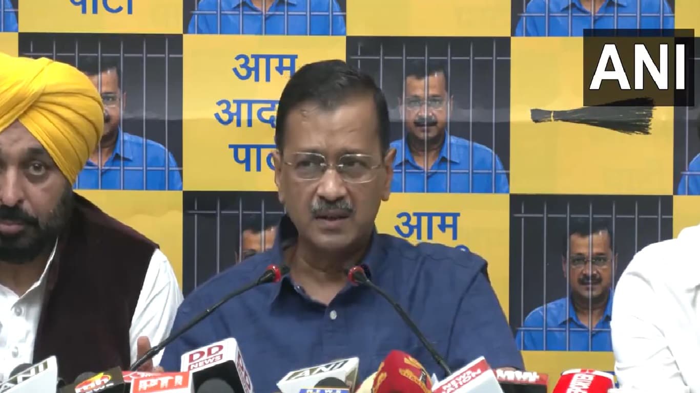 Lok Sabha Election 2024: अरविंद केजरीवाल की 10 गारंटी – मुफ्त बिजली, किसानों को MSP, जानें और क्या