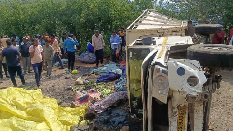 Chhattisgarh Accident: कवर्धा में भीषण सड़क हादसा, 19 की मौत, सीएम ने की मुआवजे की घोषणा