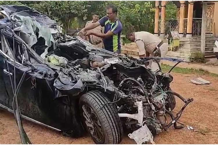 Digha Accident : कांथी में कार की बस से भयंकर टक्कर, 4 की मौत, मुख्यमंत्री पीड़ित परिवारों को देंगी आर्थिक मुआवजा