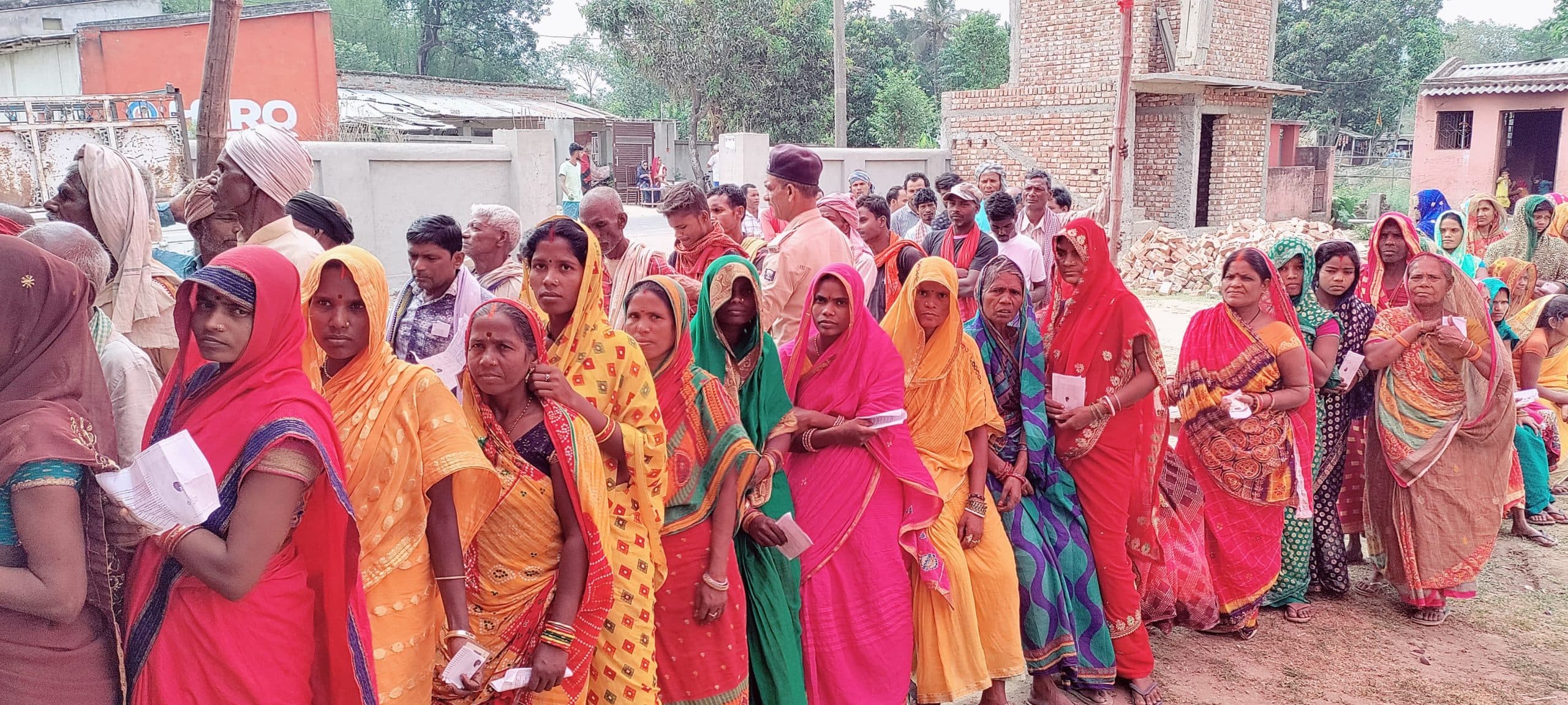 बिहार में छठे चरण में 71 लाख से अधिक महिला वोटर्स, अबतक आधी आबादी ने किया है रिकॉर्ड मतदान