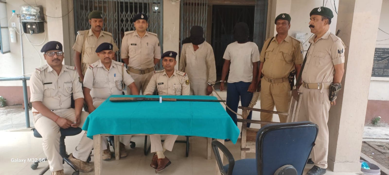 VTR के जंगल में किसी घटना को अंजाम देने की नियत से छिपे थे 2 अपराधी, बगहा पुलिस ने किया गिरफ्तार