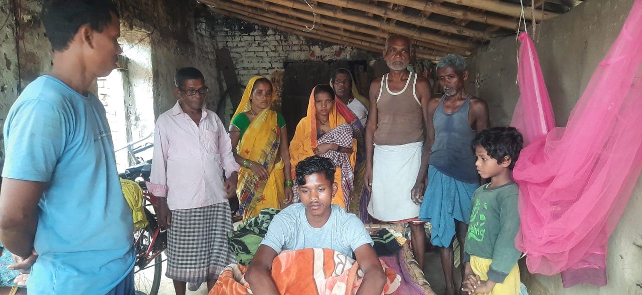 बिहार: बांका में कुदरत का कहर जारी, ठनके की चपेट में आए युवक की मौत, पेड़ के नीचे खड़े तीन अन्य युवक झुलसे