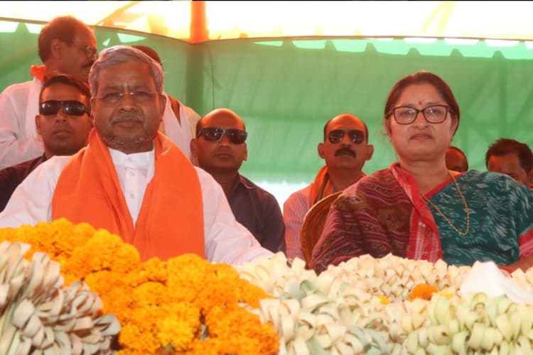 बाबूलाल मरांडी ने JMM को बताया झारखंड विरोधी, बोले-कोडरमा से बीजेपी प्रत्याशी अन्नपूर्णा देवी को भारी मतों से जीत दिलाएं