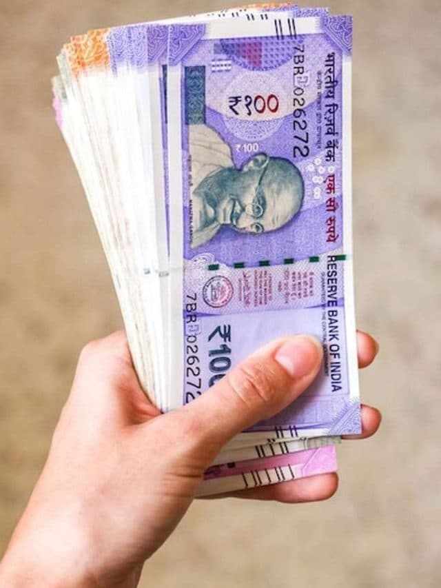 Totke: आर्थिक तंगी से परेशान हैं तो मंगलवार के दिन करें ये उपाय