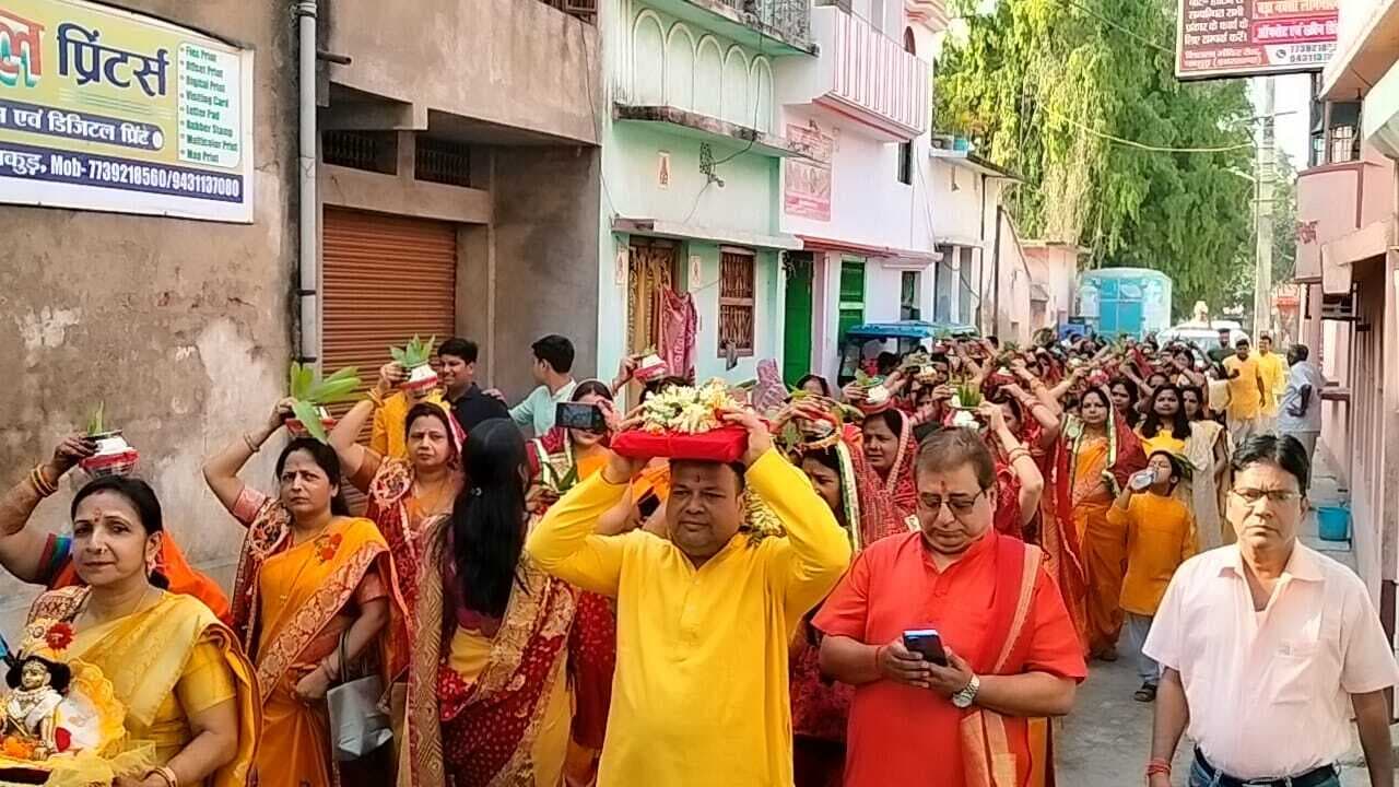 मारवाड़ी समाज ने कलश यात्रा से किया नानी बाई को मायरो का शुभारंभ