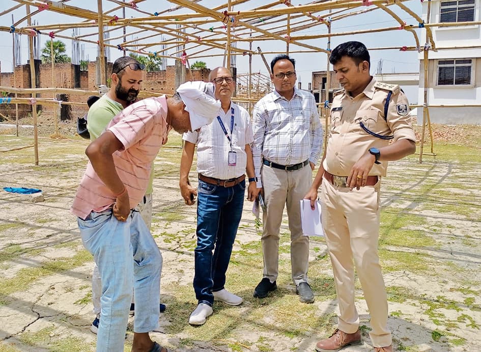 पदाधिकारियों ने डिस्पैच सेंटर की तैयारियों का लिया जायजा