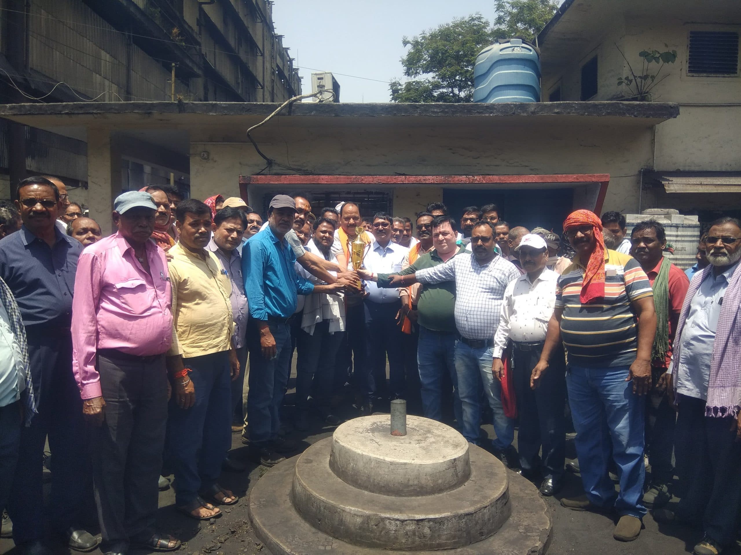 रॉ कोल फीड में कथारा वाशरी को मिला हाइएस्ट ग्रोथ का अवार्ड