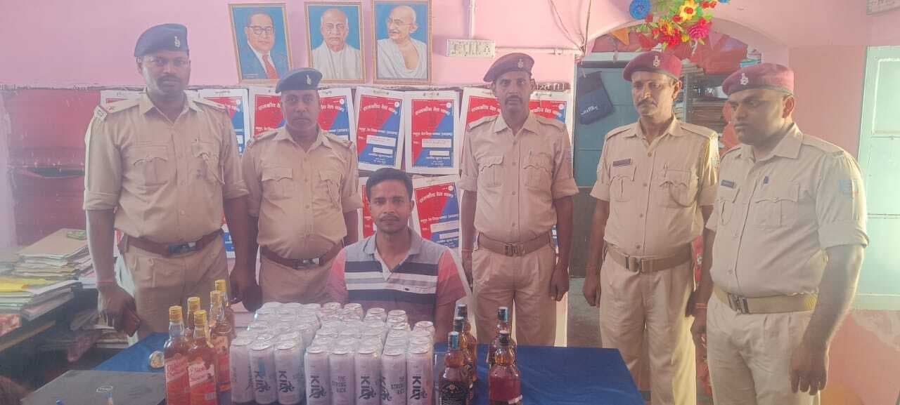 ट्रेन से तस्करी कर बिहार ले जायी जा रही शराब रेल पुलिस ने की जब्त