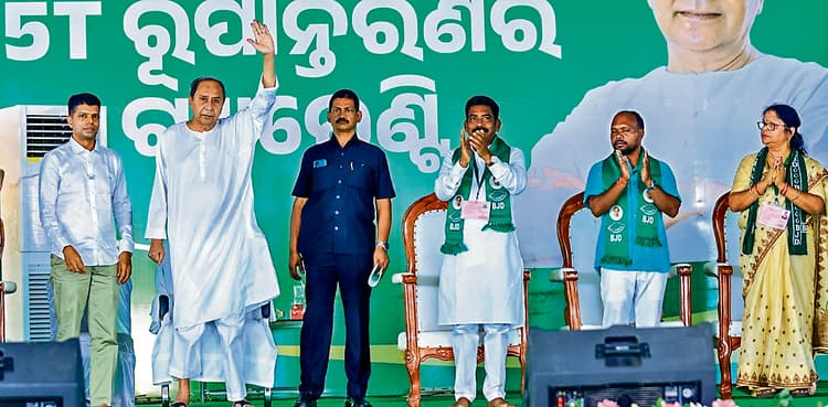 झूठ बोल रहा विपक्ष, नेता बहा रहे घड़ियाली आंसू : नवीन