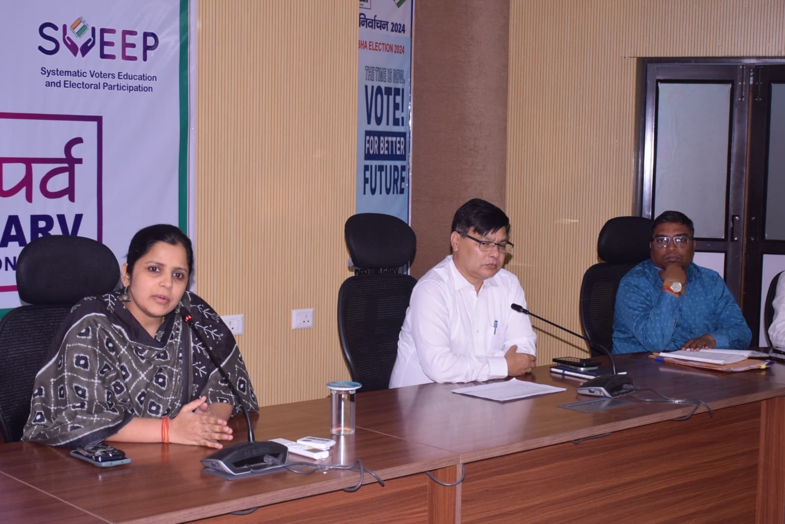 मैं भी इलेक्शन एम्बेसडर में हर वर्ग के लोग हो सकते हैं शामिल