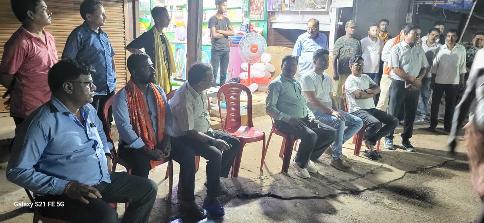 कचरा प्रबंधन को लेकर दुकानदारों के साथ बैठक, समिति का गठन