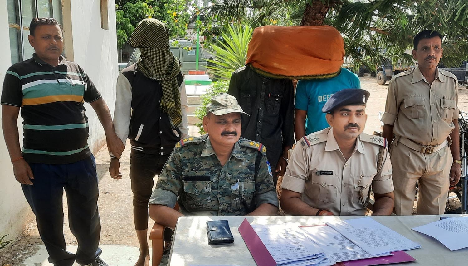 चोरी की पांच बाइक बरामद, तीन गिरफ्तार