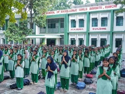 नौवीं की कक्षाएं शुरू पर, आठवीं के पांच लाख विद्यार्थियों को रिजल्ट का इंतजार