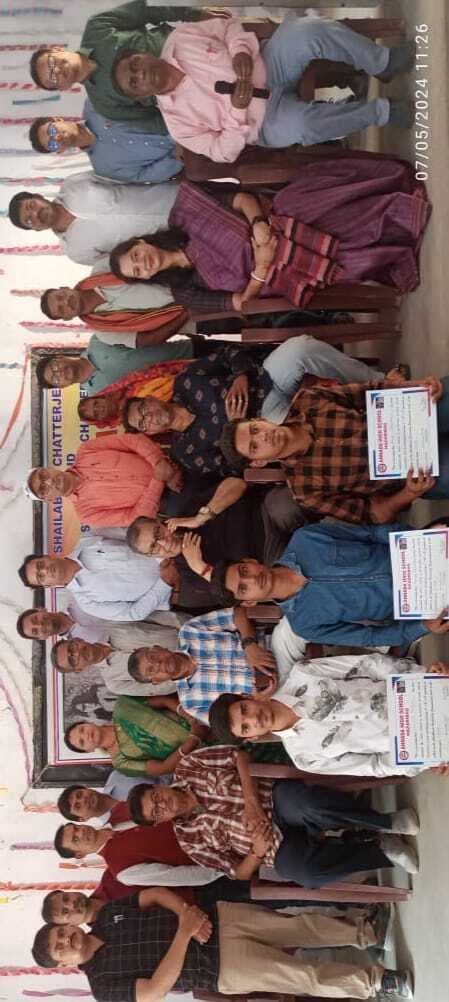 मैट्रिक में बेहतर प्रदर्शन करने वाले विद्यार्थी सम्मानित