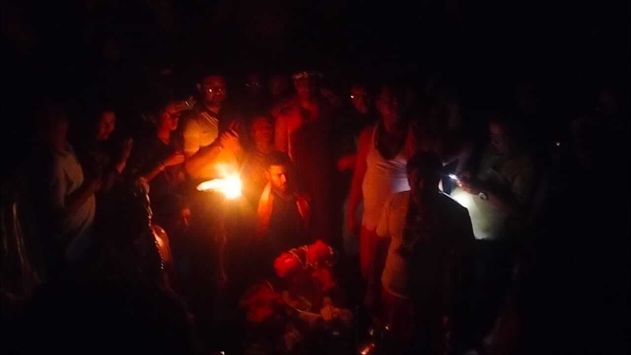 अचानक बिजली हुई गुल, 10 मिनट तक अंधेरे में रहा बाबा मंदिर का गर्भगृह