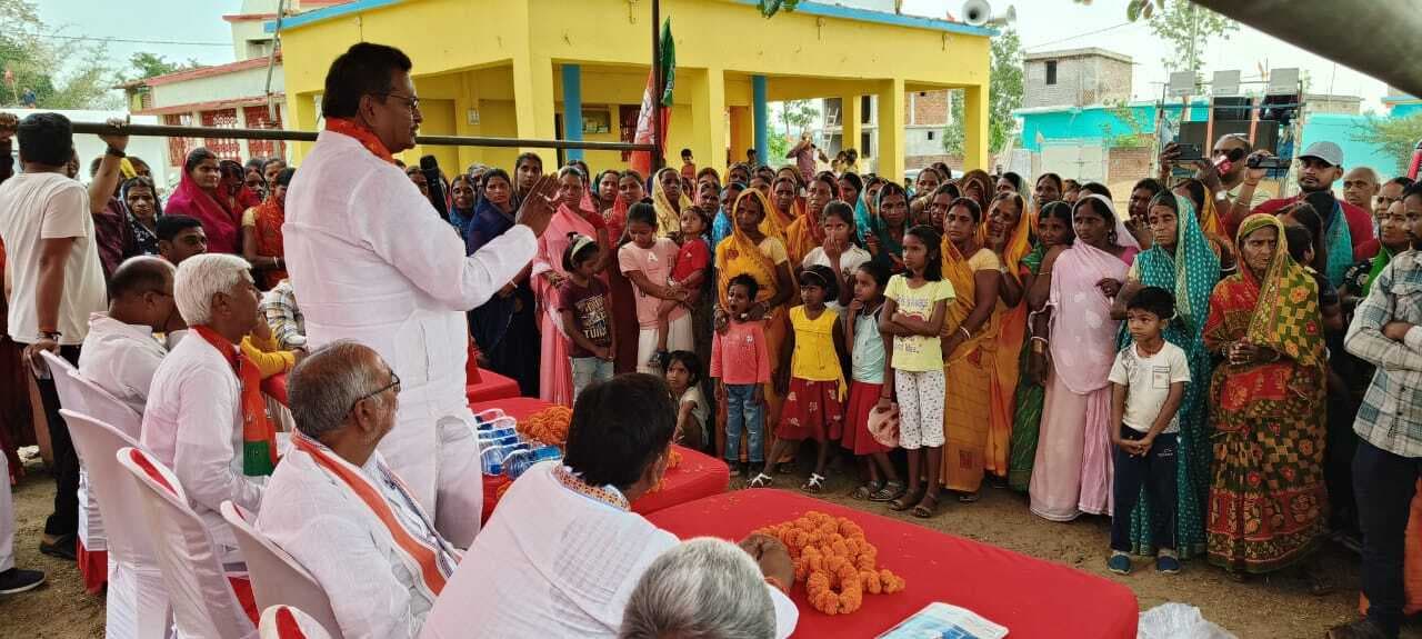 राष्ट्र और अपने भविष्य की चिंता करते हुए करें मतदान : मनीष