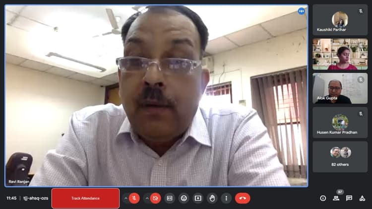 चुनावी प्रक्रिया सफल लोकतंत्रीकरण के लिए आवश्यक : प्रो रवि रंजन