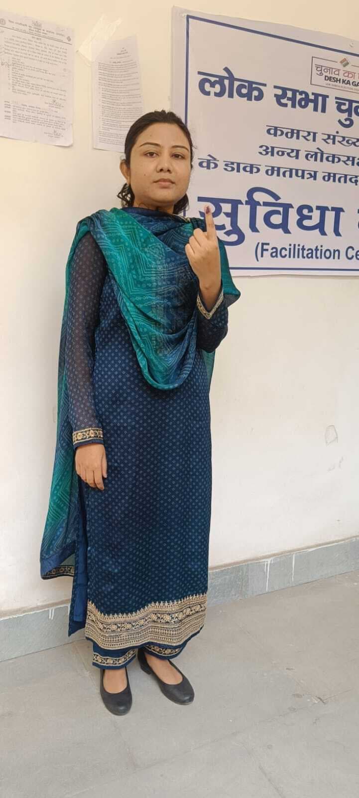 पॉलिटेक्निक कॉलेज में पोस्टल बैलेट से 15 वोट पड़े