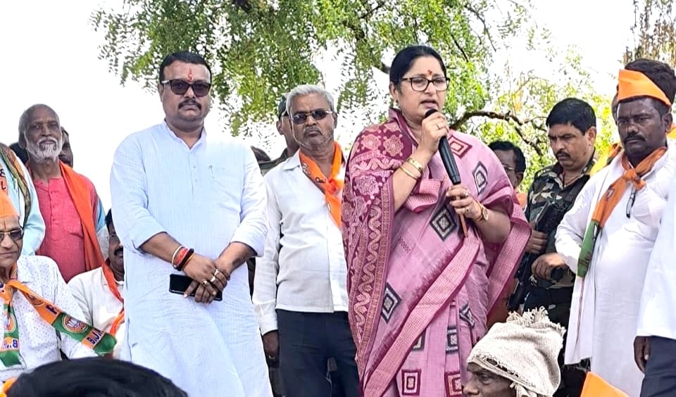 भाजपा प्रत्याशी अन्नपूर्णा देवी ने किया जनसंपर्क