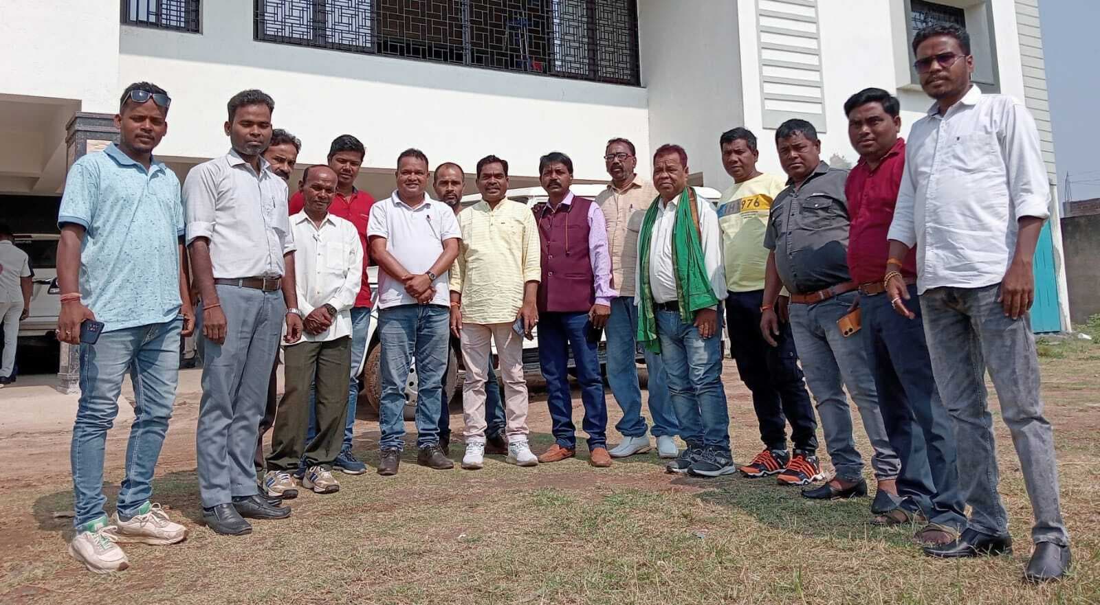 तांती समाज ने मंत्री दीपक बिरुआ से जाति विसंगति को दूर करने की मांग की