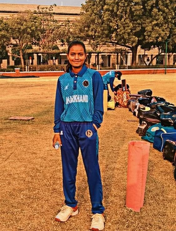 सीमा देसाई क्रिकेट प्रतियोगिता में देवघर की सुलेखा का चयन