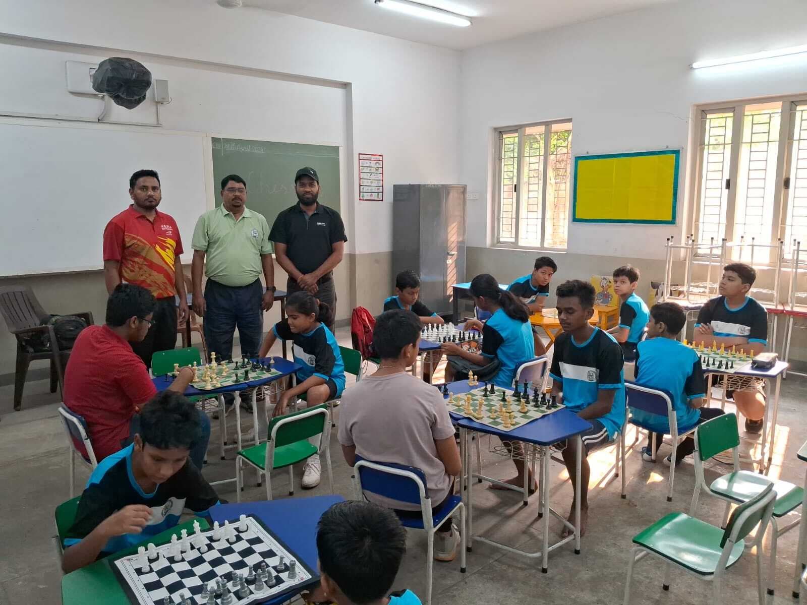 समर कैंप में बच्चों ने शतरंज के जरिये किया दिमागी कसरत