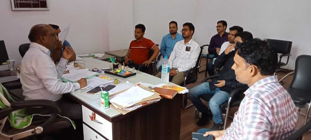 सीओ ने मतदान केंद्रों पर उपलब्ध सुविधाओं की ली जानकारी