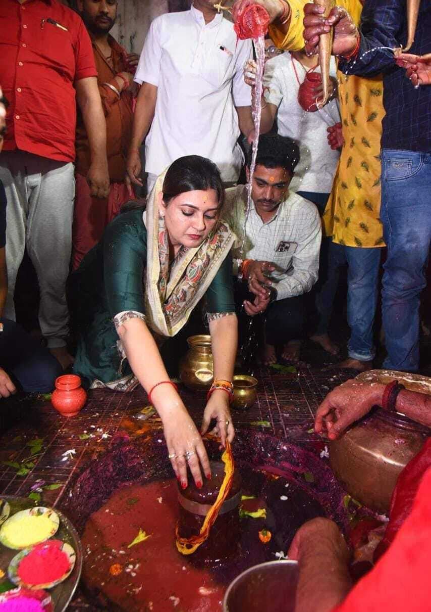 छत्तीसगढ़ विधायक व गोड्डा लोकसभा प्रभारी भावना बोहरा ने पूजा अर्चना की