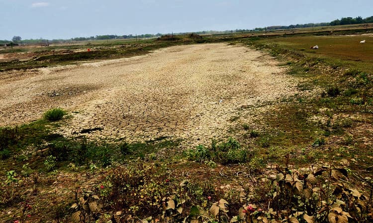 जलस्तर में गिरावट से पेयजल संकट की बढ़ी समस्या