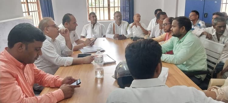 आधार को राशन कार्ड से जल्द कराएं लिंक : बीडीओ