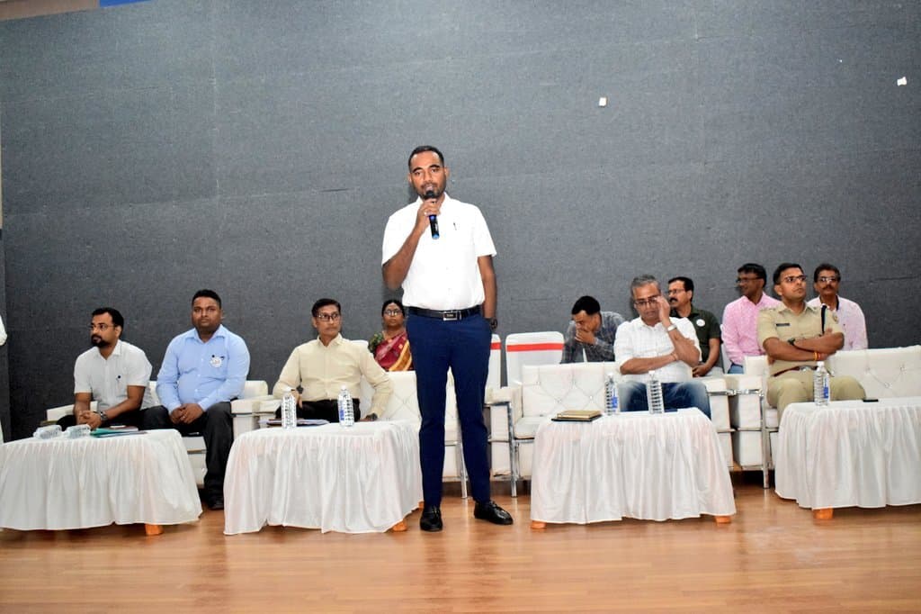 निष्पक्ष, पारदर्शी व शांतिपूर्ण तरीके से संपन्न करानी है निर्वाचन की प्रक्रिया