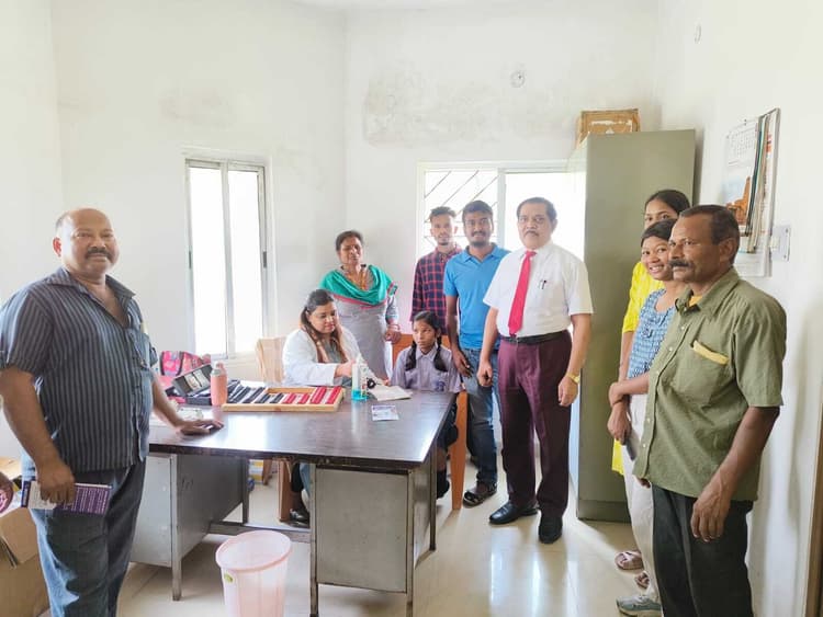 बीएयू में लगाया गया नि:शुल्क नेत्र चिकित्सा शिविर