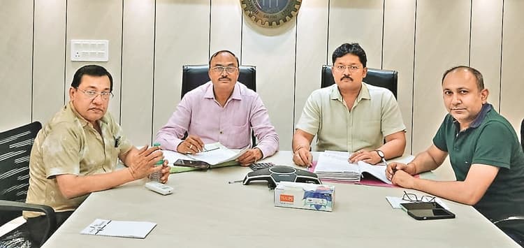 एसबीआइ की ग्रामीण शाखाओं में दोपहर में ठप रहता है काम